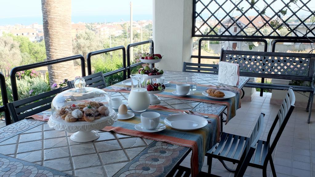 B&B Le Rose Siderno Eksteriør billede